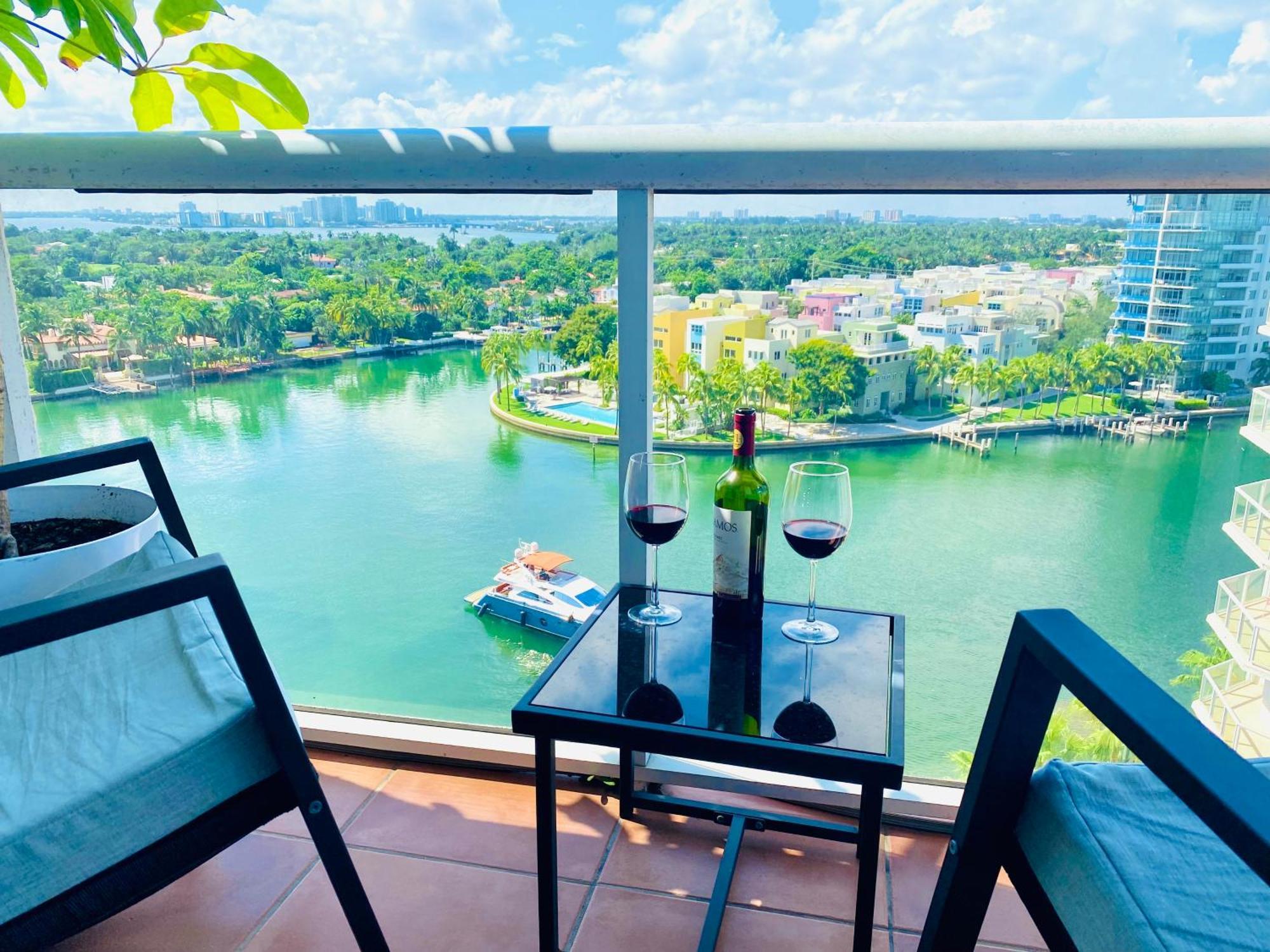 Apartment Ocean Bay Views 2bdr 2bath Parking Miami Beach