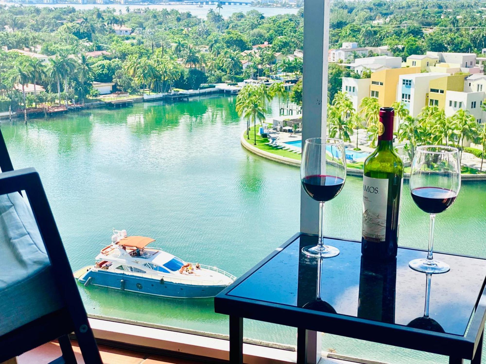 Apartment Ocean Bay Views 2bdr 2bath Parking