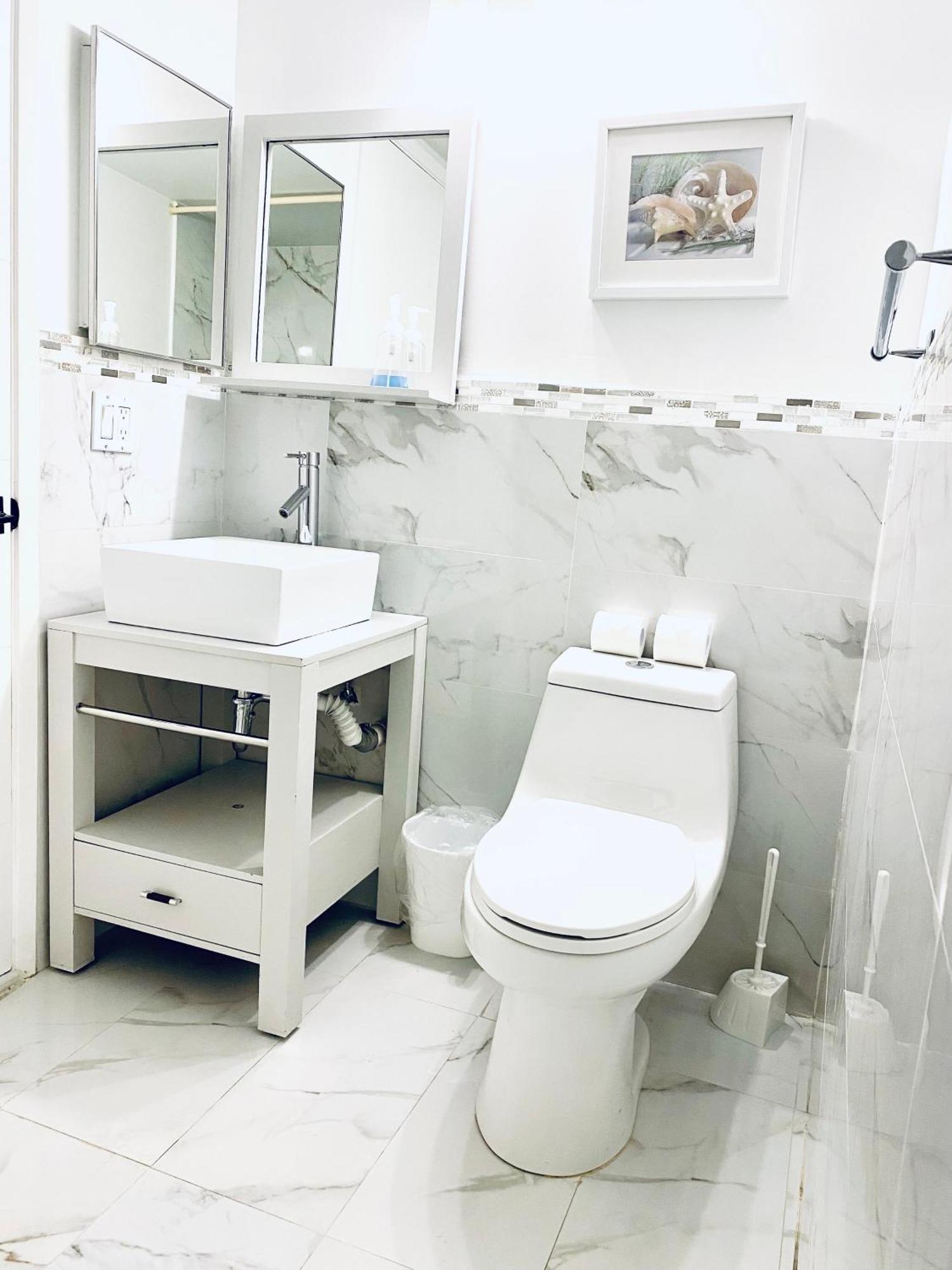 Ocean Bay Views 2bdr 2bath Parking Apartment *